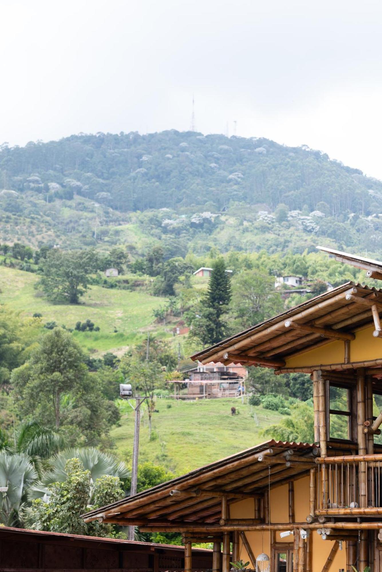 Hotel Pachamama Campestre Dosquebradas Buitenkant foto